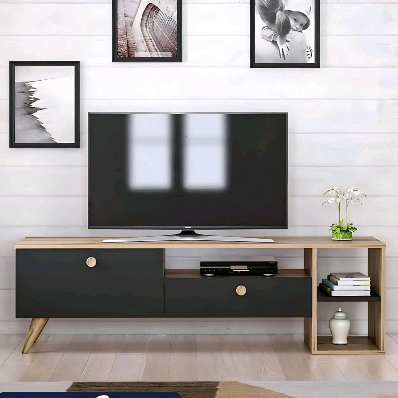 TV TABLEE