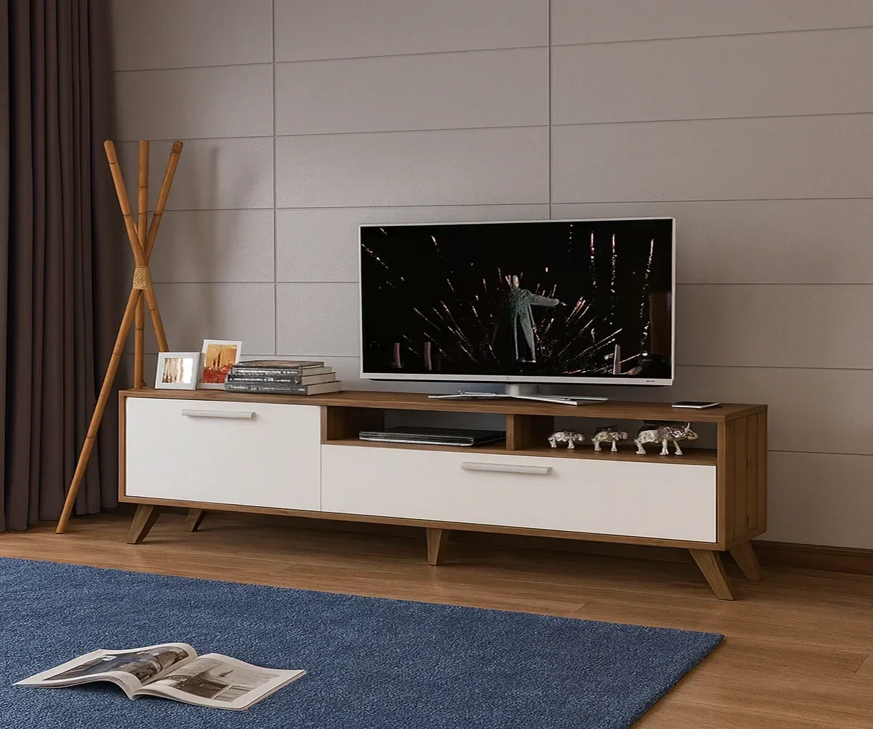 TV TABLEE